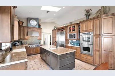 8638 E Dahlia Drive, Scottsdale, AZ 85260 - Photo 26