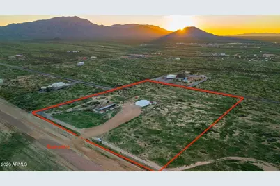 51718 W Donald Road, Aguila, AZ 85320 - Photo 2