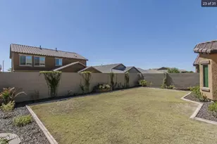10743 W Desert Elm Ln, Peoria, AZ 85383 - Photo 4