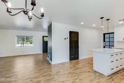 4427 E Turney Avenue, Phoenix, AZ 85018 - Photo 16