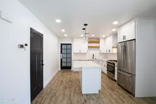 4427 E Turney Ave, Phoenix, AZ 85018 - Photo 18