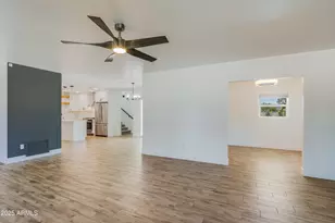 4427 E Turney Ave, Phoenix, AZ 85018 - Photo 22