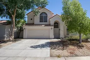 823 W Iris Dr, Gilbert, AZ 85233 - Photo 1