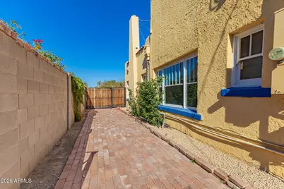 49 W Lewis Avenue, Phoenix, AZ 85003 - Photo 28