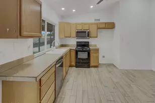 13628 N 40th Dr, Phoenix, AZ 85029 - Photo 2