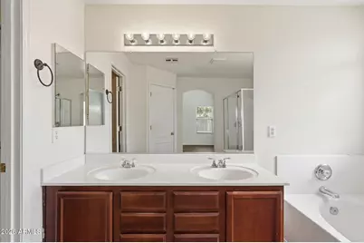 2033 W Vineyard Plains Drive, San Tan Valley, AZ 85144 - Photo 28