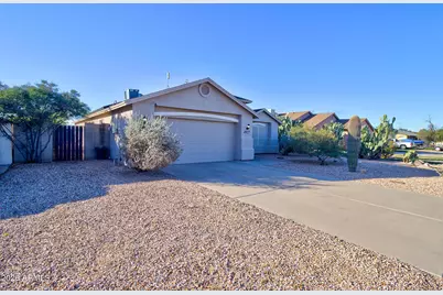 4927 W Warren Drive, Casa Grande, AZ 85194 - Photo 2