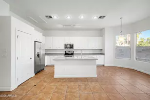 7456 W Aurora Dr, Glendale, AZ 85308 - Photo 10