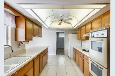 10137 W Forrester Drive, Sun City, AZ 85351 - Photo 4