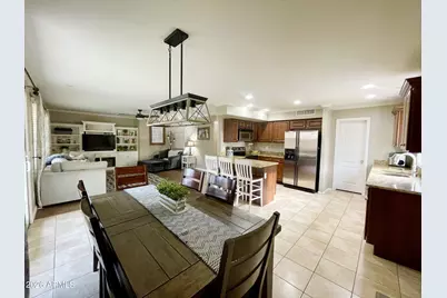 17263 W Ironwood Street, Surprise, AZ 85388 - Photo 8