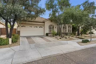 2633 E Fremont Rd, Phoenix, AZ 85042 - Photo 2