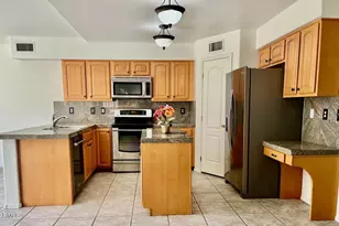 1701 E Yukon Dr, Phoenix, AZ 85024 - Photo 10