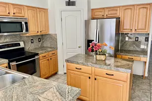 1701 E Yukon Dr, Phoenix, AZ 85024 - Photo 8