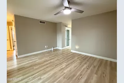 1902 E Sandra Terrace, Phoenix, AZ 85022 - Photo 4