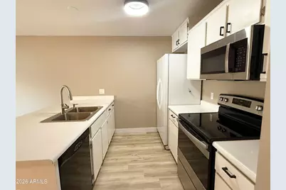 1902 E Sandra Terrace, Phoenix, AZ 85022 - Photo 6