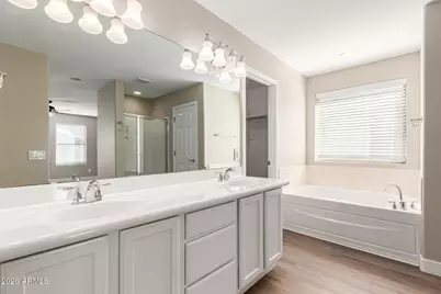 2046 W Davis Road, Phoenix, AZ 85023 - Photo 24