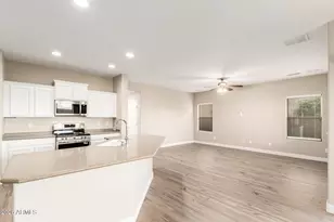 2046 W Davis Rd, Phoenix, AZ 85023 - Photo 16