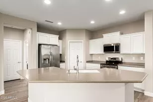 2046 W Davis Rd, Phoenix, AZ 85023 - Photo 12