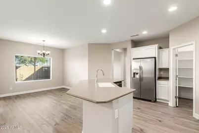 2046 W Davis Road, Phoenix, AZ 85023 - Photo 14