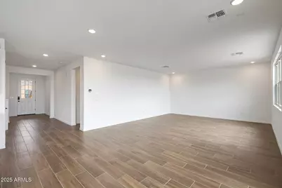 24191 W Illini Street, Buckeye, AZ 85326 - Photo 8