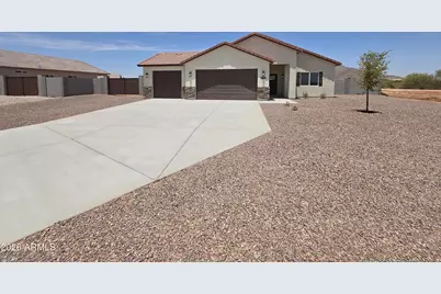 9786 W Appaloosa Trail, Casa Grande, AZ 85194 - Photo 2