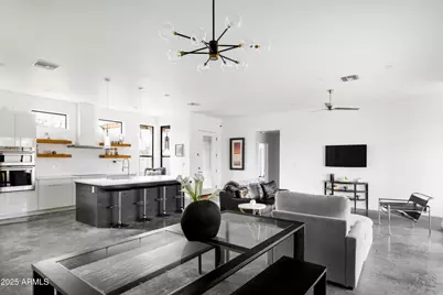 14025 N 11th Place, Phoenix, AZ 85022 - Photo 18