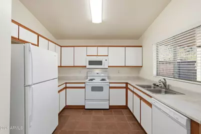 2662 W Sawtooth Way, San Tan Valley, AZ 85144 - Photo 8