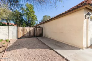 1922 E Palomino Dr, Tempe, AZ 85284 - Photo 4