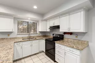 1922 E Palomino Dr, Tempe, AZ 85284 - Photo 18