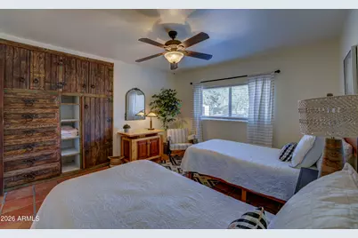 8944 E Cave Creek Road E, Carefree, AZ 85377 - Photo 32
