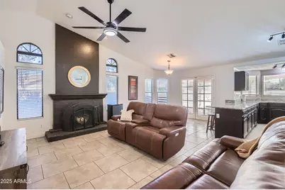 10942 W Citrus Grove Way, Avondale, AZ 85392 - Photo 6