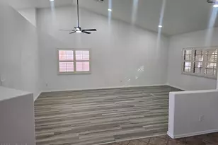 8824 W Custer Ln, Peoria, AZ 85381 - Photo 16