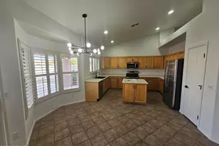 8824 W Custer Ln, Peoria, AZ 85381 - Photo 14