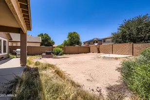 18182 W Desert Ln, Surprise, AZ 85388 - Photo 28