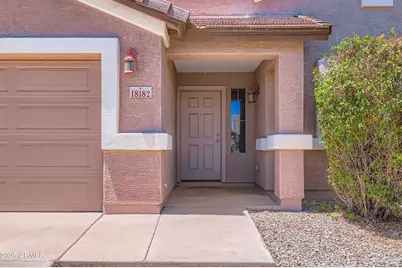 18182 W Desert Lane, Surprise, AZ 85388 - Photo 8