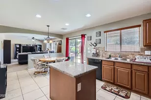 18182 W Desert Ln, Surprise, AZ 85388 - Photo 12