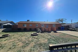 8425 S 6th Ave, Phoenix, AZ 85041 - Photo 14