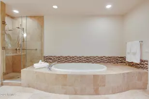 2211 E Camelback Rd, Phoenix, AZ 85016 - Photo 20