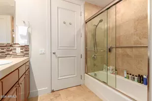 2211 E Camelback Rd, Phoenix, AZ 85016 - Photo 28