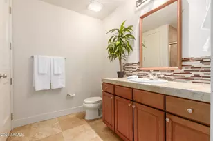 2211 E Camelback Rd, Phoenix, AZ 85016 - Photo 22