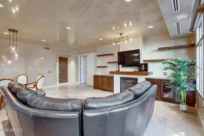2211 E Camelback Road #106, Phoenix, AZ 85016 - Photo 2