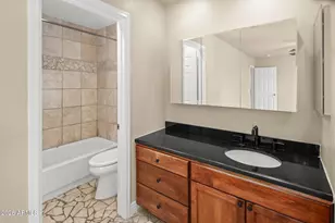 137 W Michelle Dr, Phoenix, AZ 85023 - Photo 6