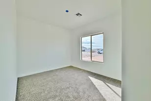 9022 W Torreon Dr, Arizona City, AZ 85123 - Photo 28