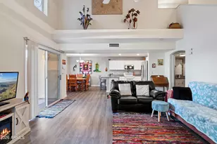 3154 E Wahalla Ln, Phoenix, AZ 85050 - Photo 2