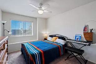 3154 E Wahalla Ln, Phoenix, AZ 85050 - Photo 10