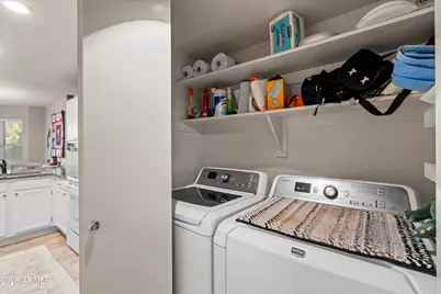 3154 E Wahalla Lane, Phoenix, AZ 85050 - Photo 14