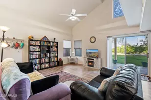 3154 E Wahalla Ln, Phoenix, AZ 85050 - Photo 4