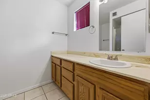 2115 E Greenway Dr, Tempe, AZ 85282 - Photo 22