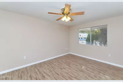 9916 W Kingswood Circle, Sun City, AZ 85351 - Photo 10