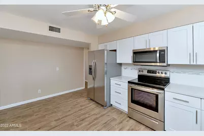 9916 W Kingswood Circle, Sun City, AZ 85351 - Photo 6